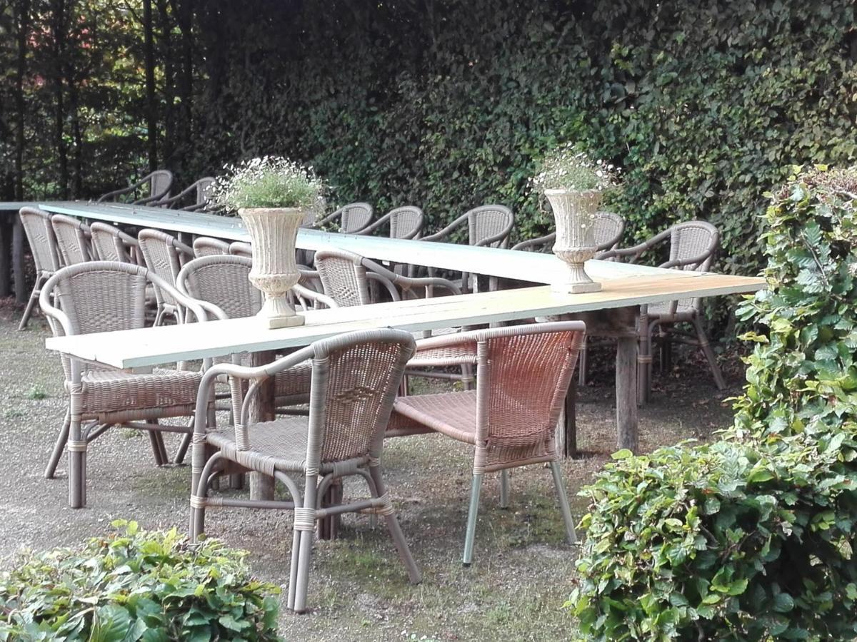 Pipowagen Overnachting Het Houten Huis Zaltbommel Exterior foto