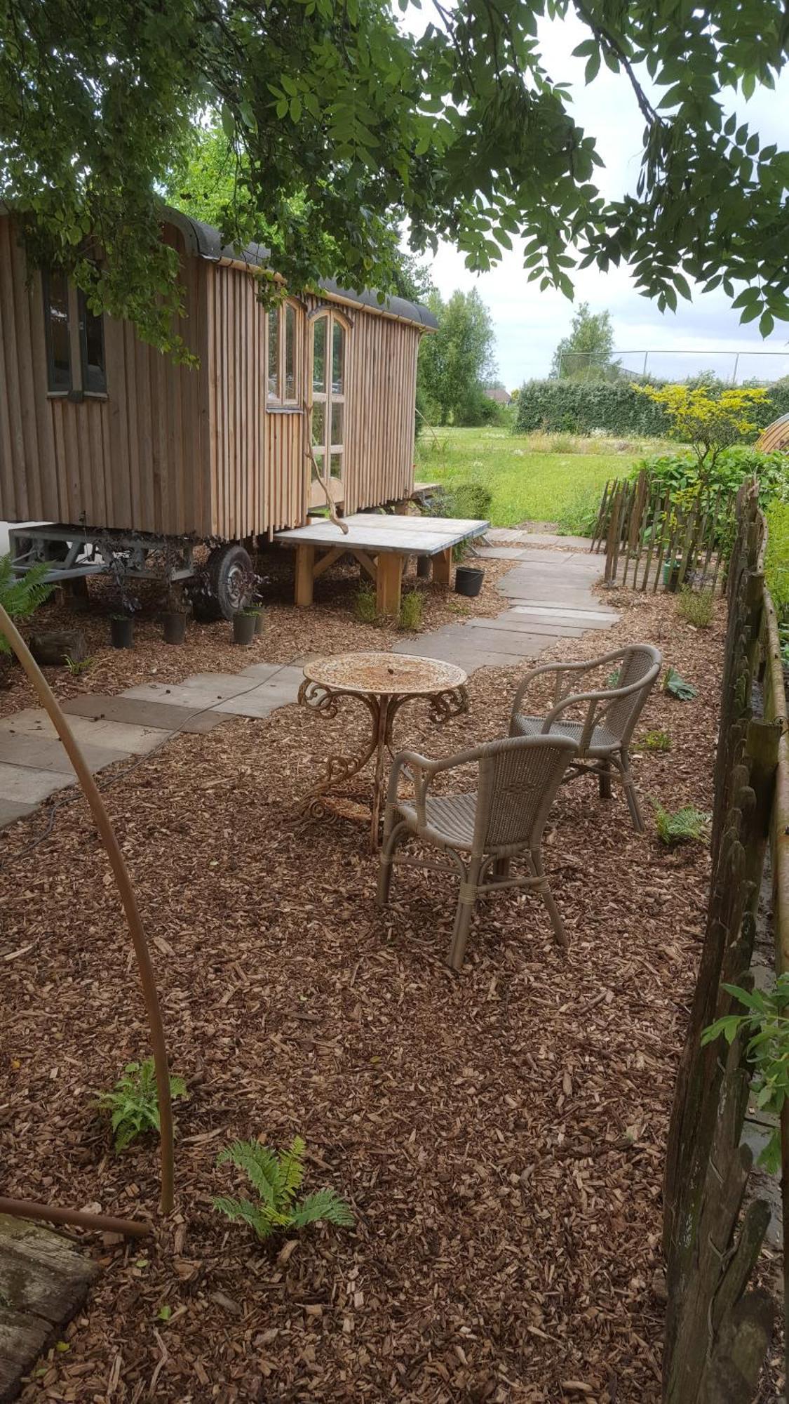 Pipowagen Overnachting Het Houten Huis Zaltbommel Exterior foto